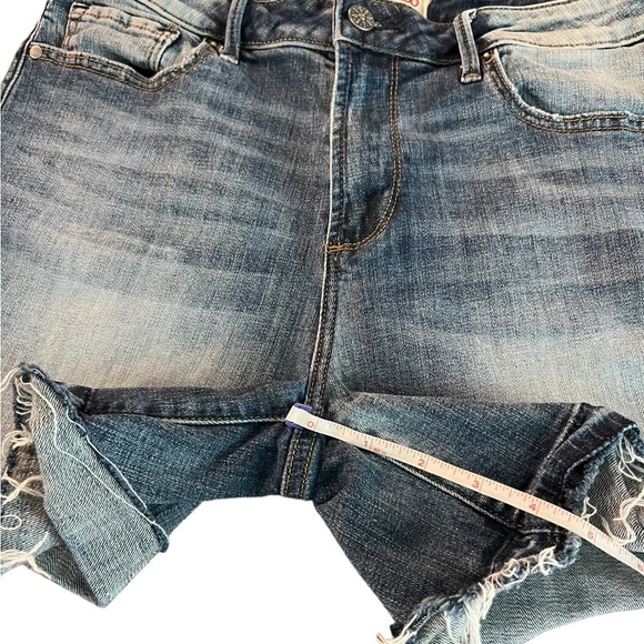 DRIFTWOOD WOMEN’S DENIM CUTOFF EMBROIDERED SHORTS SIZE 27 - Picture 10 of 12